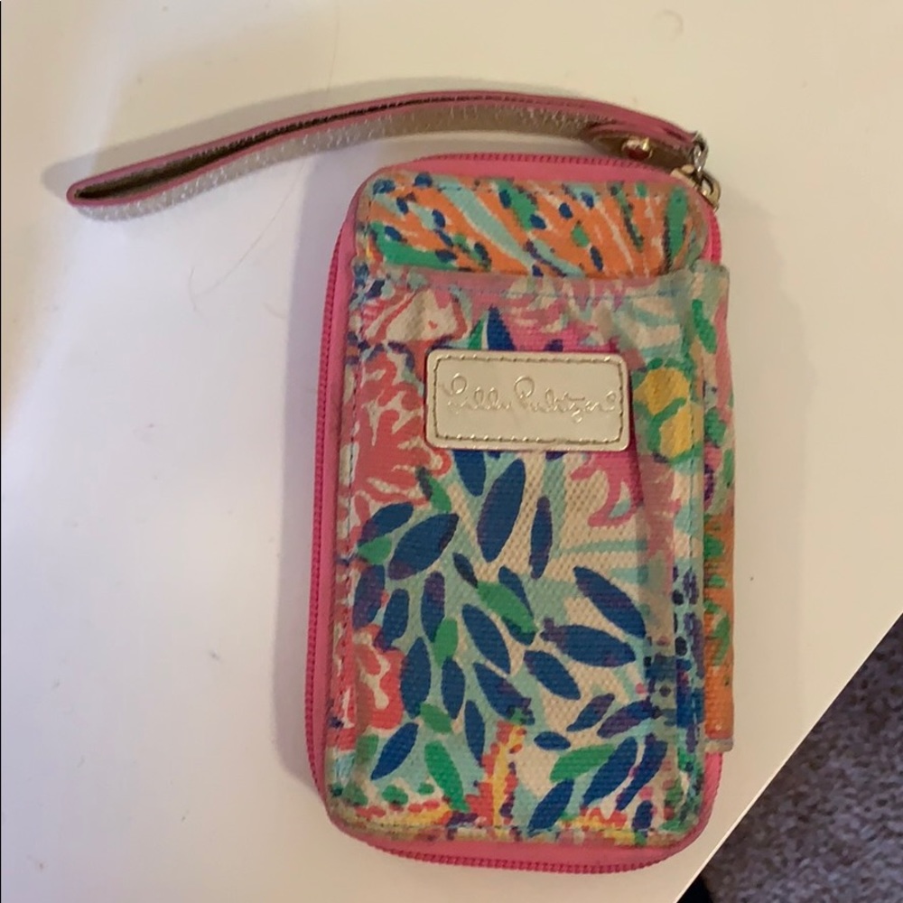 Lilly Pulitzer smartphone wristlet
